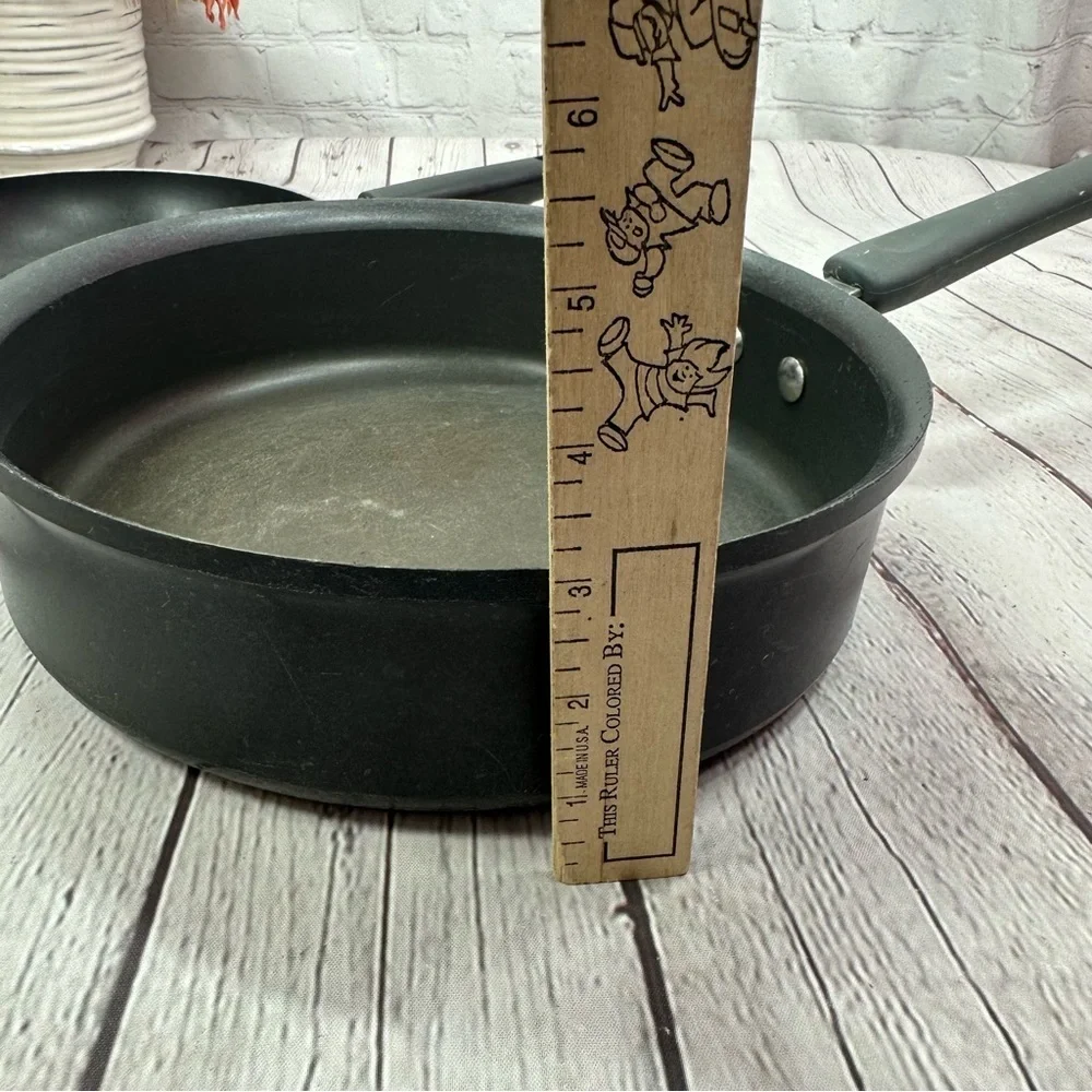 The Pampered Chef Black Cookware set small skillet and 3Qt 10